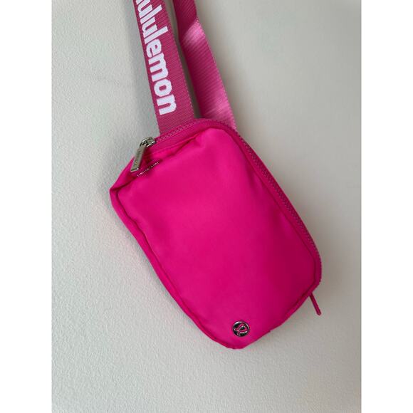 Lululemon Hot Pink Nylon Crossbody Everywhere Belt Bag Logo Strap - Picture 2 of 7